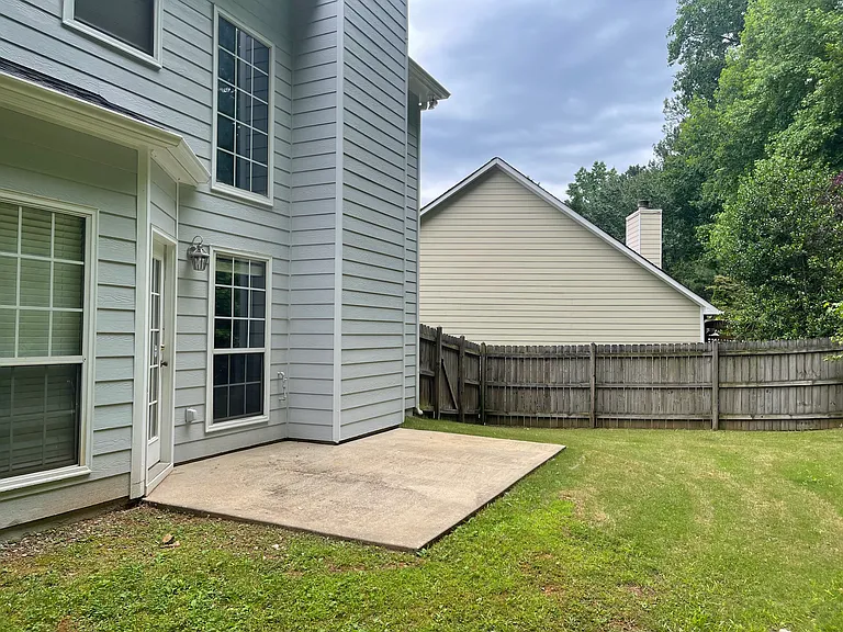 Rhyne Cir SE — Photo 31