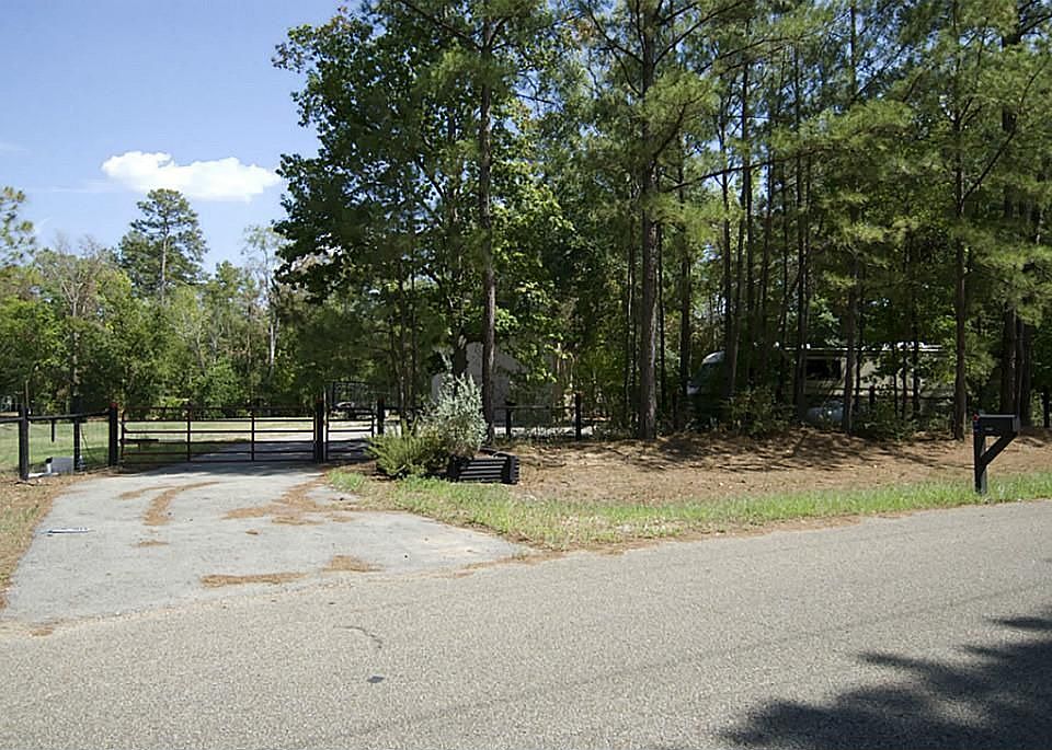 1st image of 7407 Lake Creek Cir