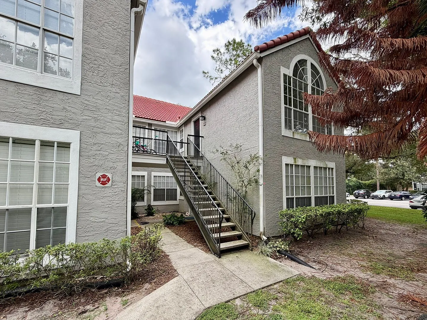 2 bed, 2.0 bath, 1151 sqft, $1,595 — Photo 2