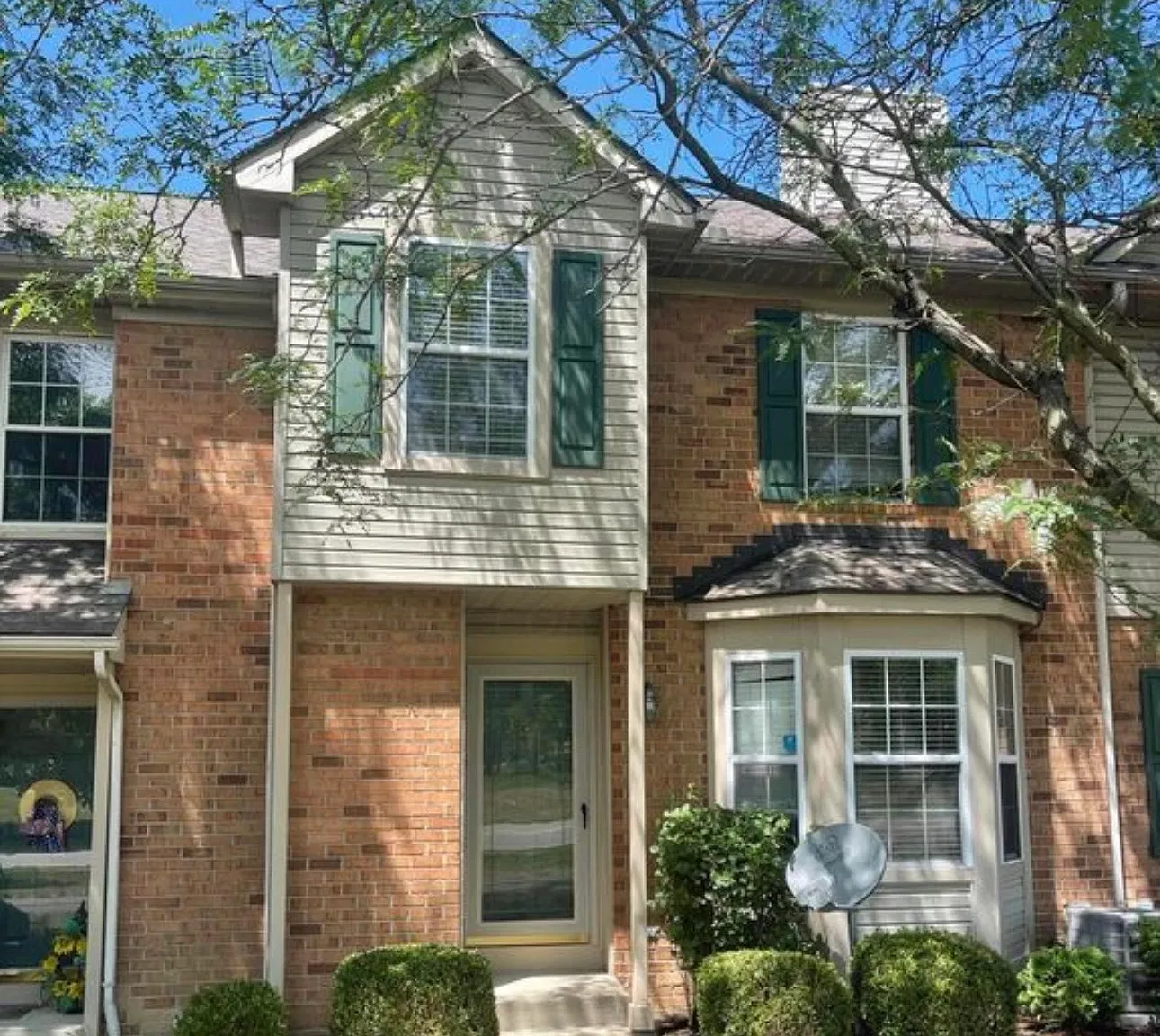 3 bed, 2.5 bath, 1630 sqft, $2,399 — Photo 1