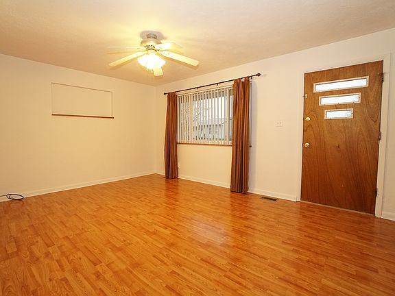 5th image of 6221 Gillum St