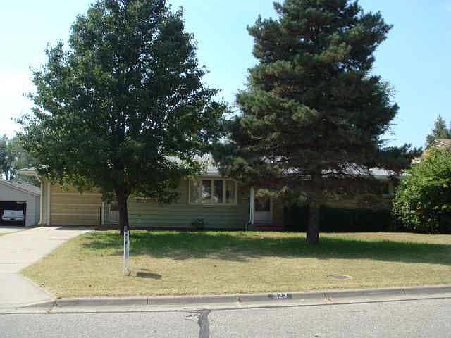 1st image of 323 Broadview St