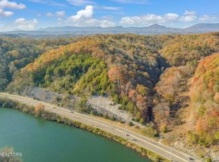 S Charles Seivers Blvd, Clinton, TN 37716