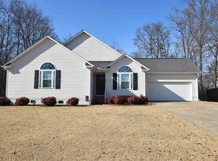 385 Slate Dr, Boiling Springs, SC 29316