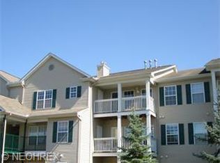 29842 Lenox Dr #225, Westlake, OH 44145