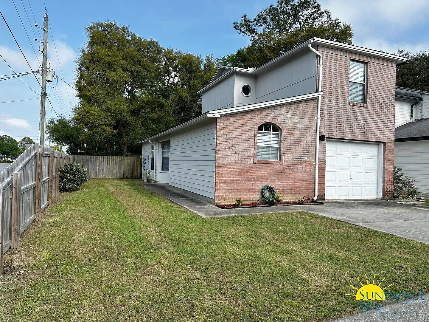 1810 Hurlburt Rd — Photo 1