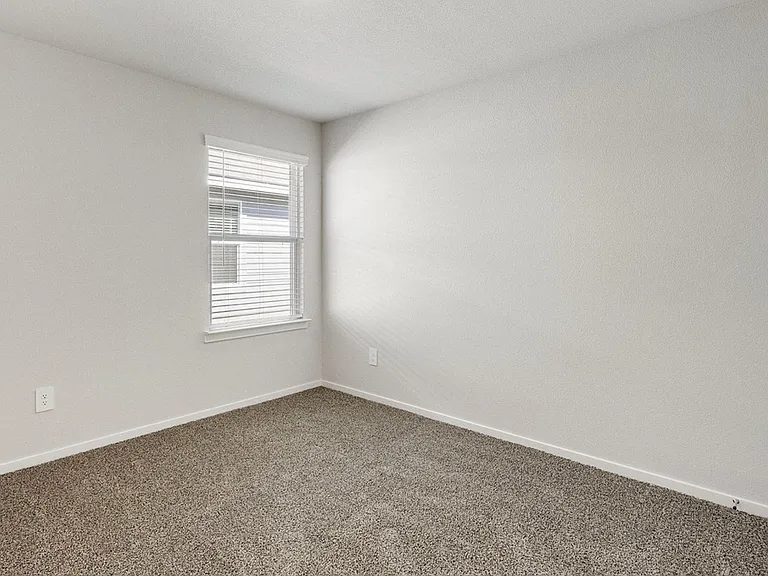 305 Randall Pl — Photo 11