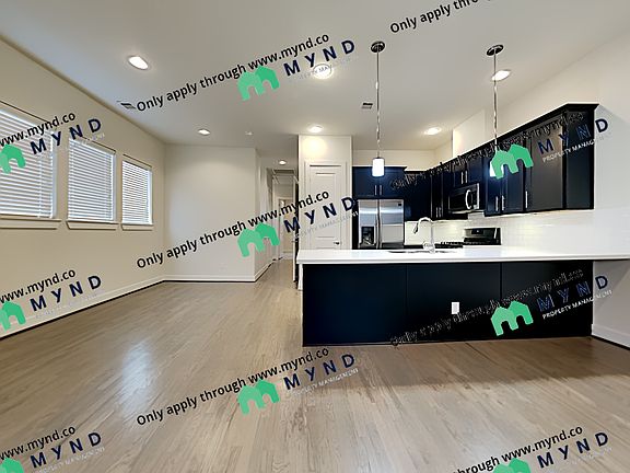 2nd image of 3903 Tulane Oak Dr