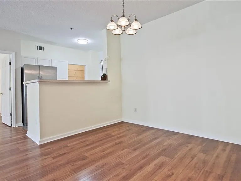 8102 Woodland Ln #8102 — Photo 9