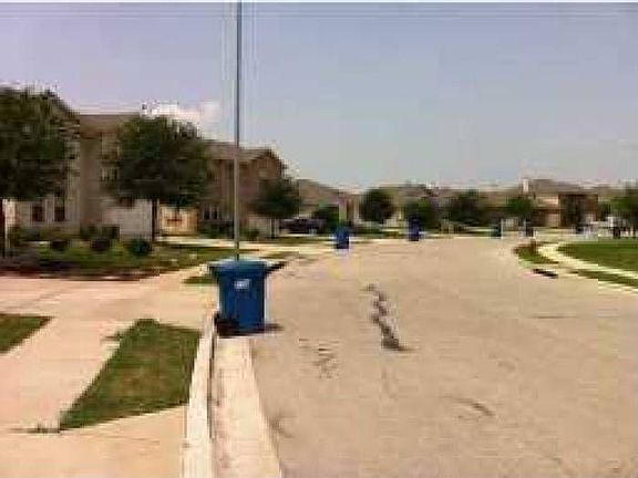 4th image of 18217 Skysail Dr