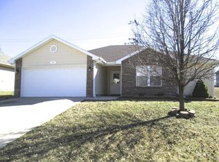 4 Amazon Dr, Columbia, MO 65202