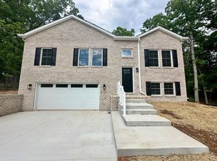 10 Sourwood Ln, Altavista, VA 24571