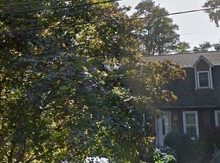 5 Hanson St, Dedham, MA 02026