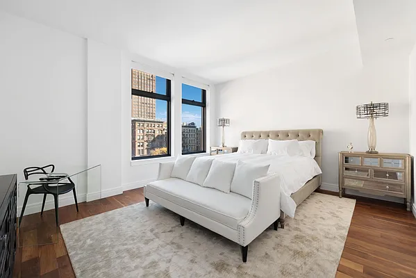 Rented by Compass | media 53