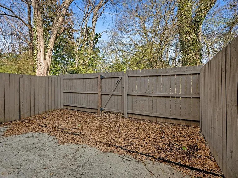 1771 Defoor Ave NW #D — Photo 24