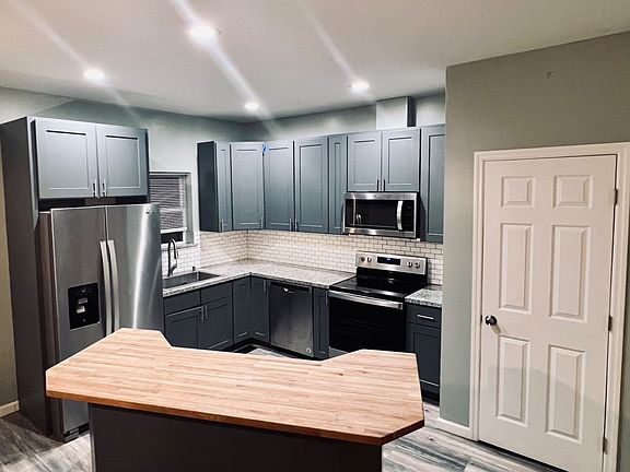 2nd image of 6016 Kingfish Dr