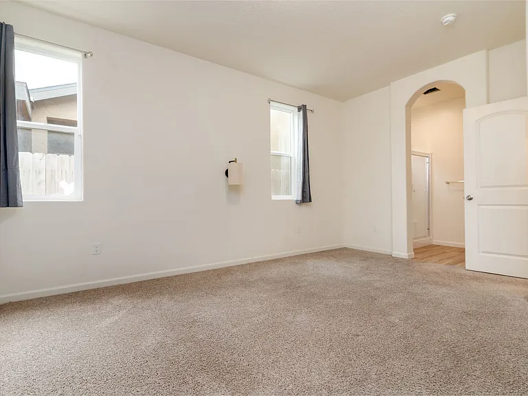 3224 Dorset St — Photo 13