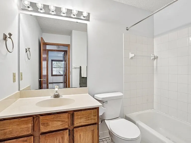 18669 Clear View Ct — Photo 15