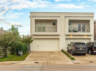 6527 Roper St, Dallas, TX 75209