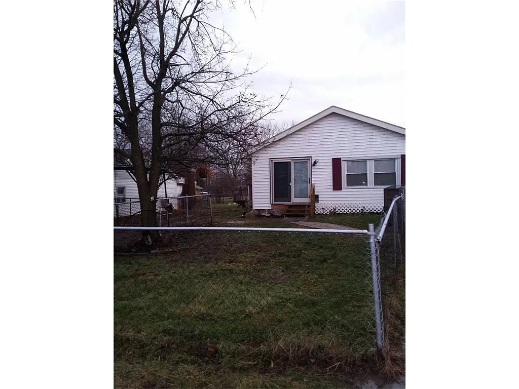 2678 Cleve Ave photo 1