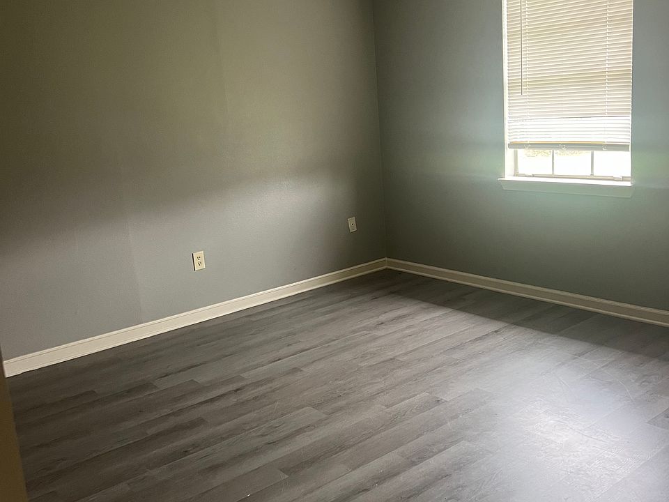 1st image of 40459 W Hernandez Ave #4