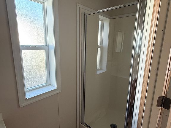 5th image of 48 Finch St
