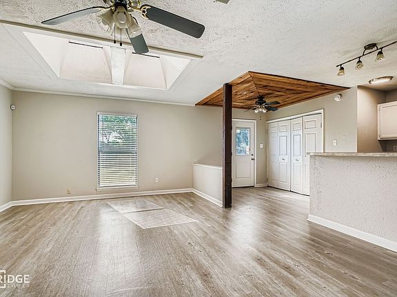 4th image of 226 Tara Plantation Dr