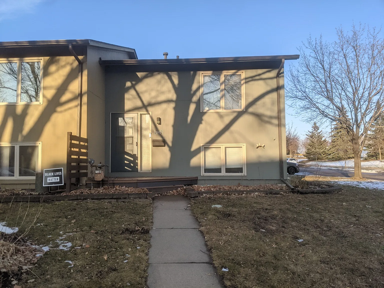 2 bed, 1.5 bath, 1210 sqft, $1,900 — Photo 4