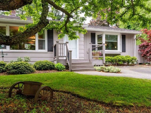 1 Edge St, Ipswich, MA 01938