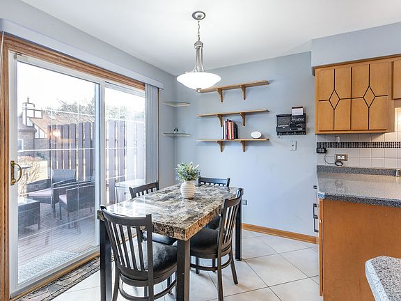 4th image of 8951 Silverdale Dr #2B