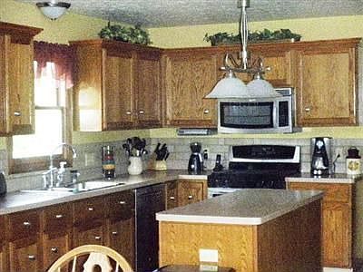 3rd image of 4385 Stone Creek Dr