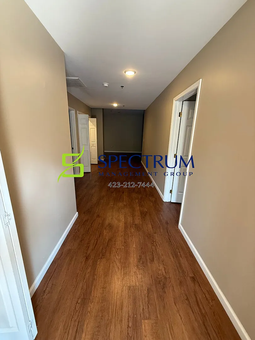 1810 Bishop Avenue — Photo 1
