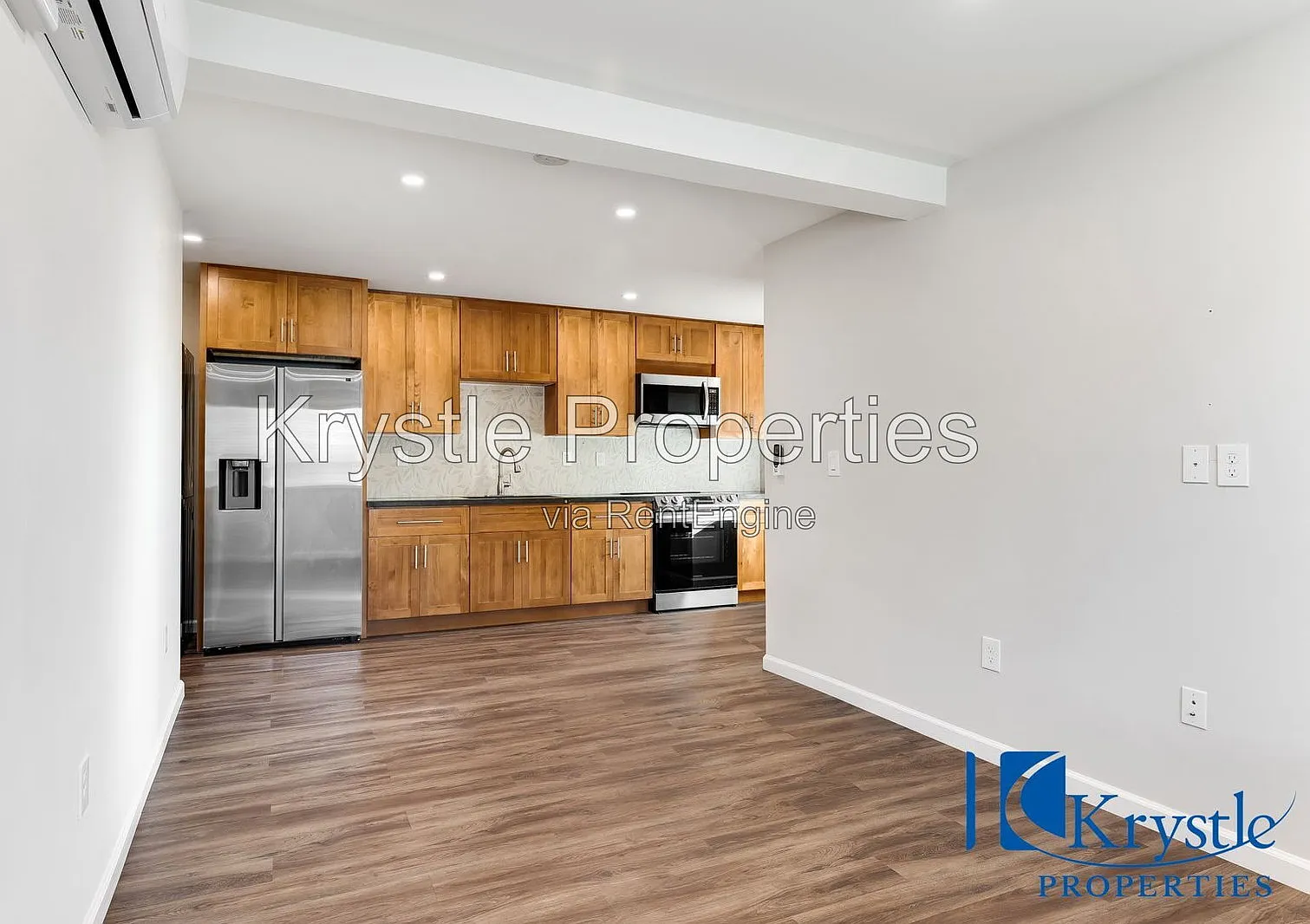 2 bed, 1.0 bath, 771 sqft, $2,100 — Photo 3