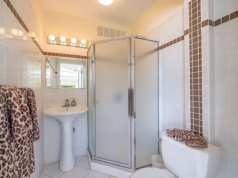 4818 Kahala Ave — Photo 79