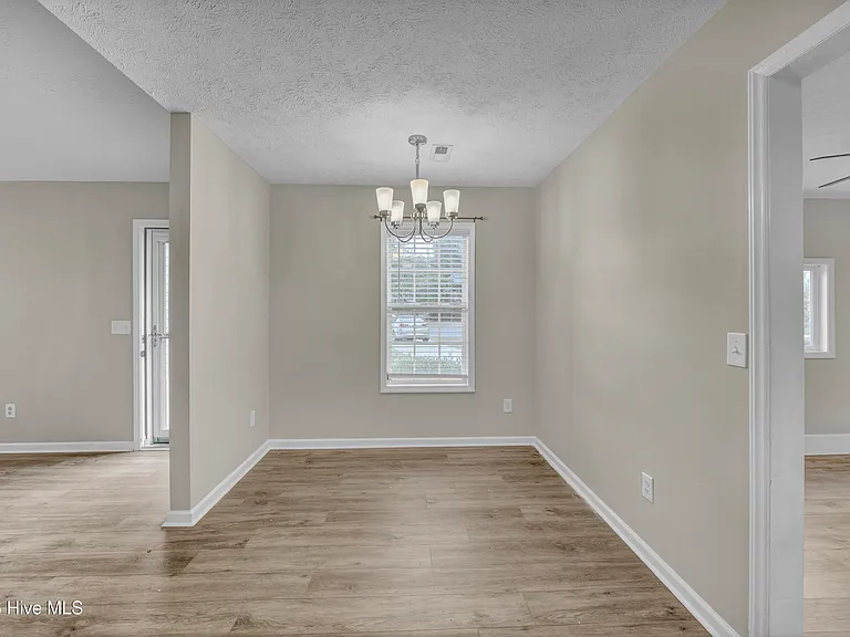 10035 Burning Bush Ridge Ct — Photo 9