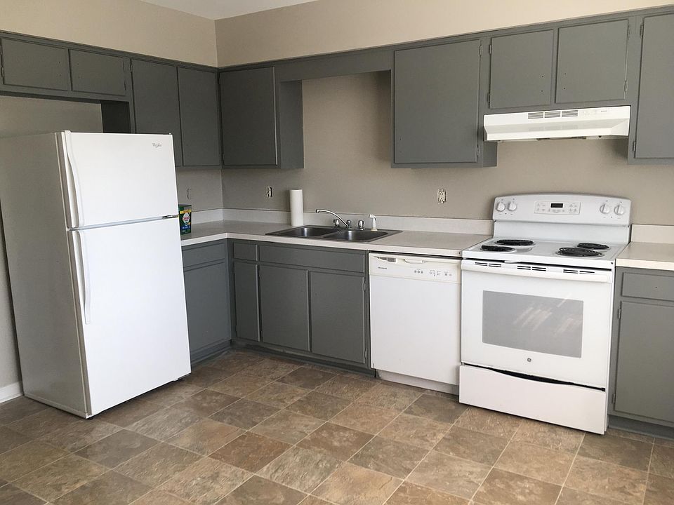 1st image of 259 Woodhill Ln APT 3