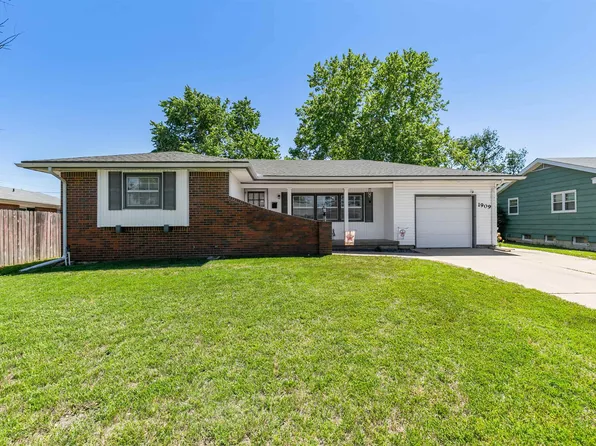 1909 W Dallas St, Wichita, KS 67217