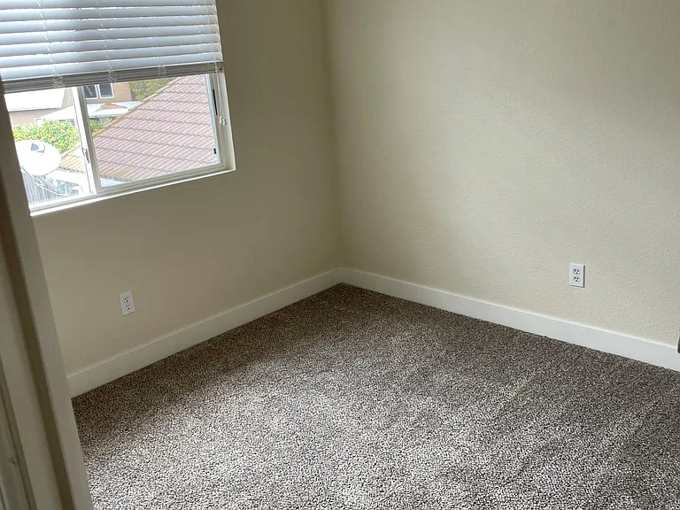 Upstairs bedroom 2