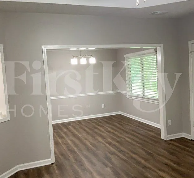 45 Sunset Ct — Photo 3