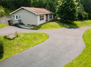 2212 Clark Hollow Rd, La Fayette, NY 13084