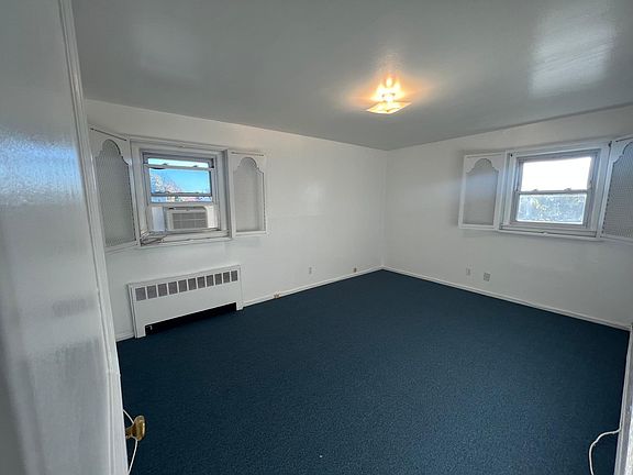4th image of 529 Bayview Ave Floor 2
