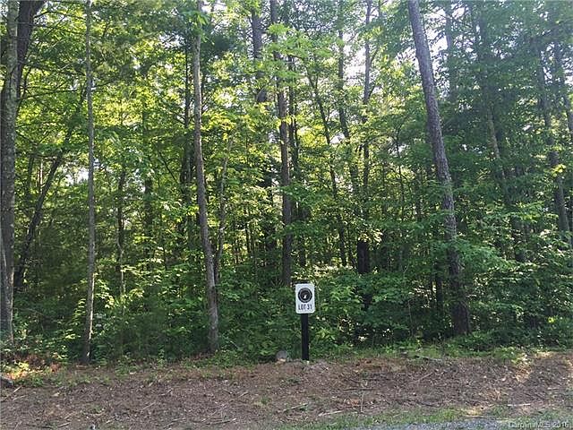 2nd image of 33 Crossings Cir