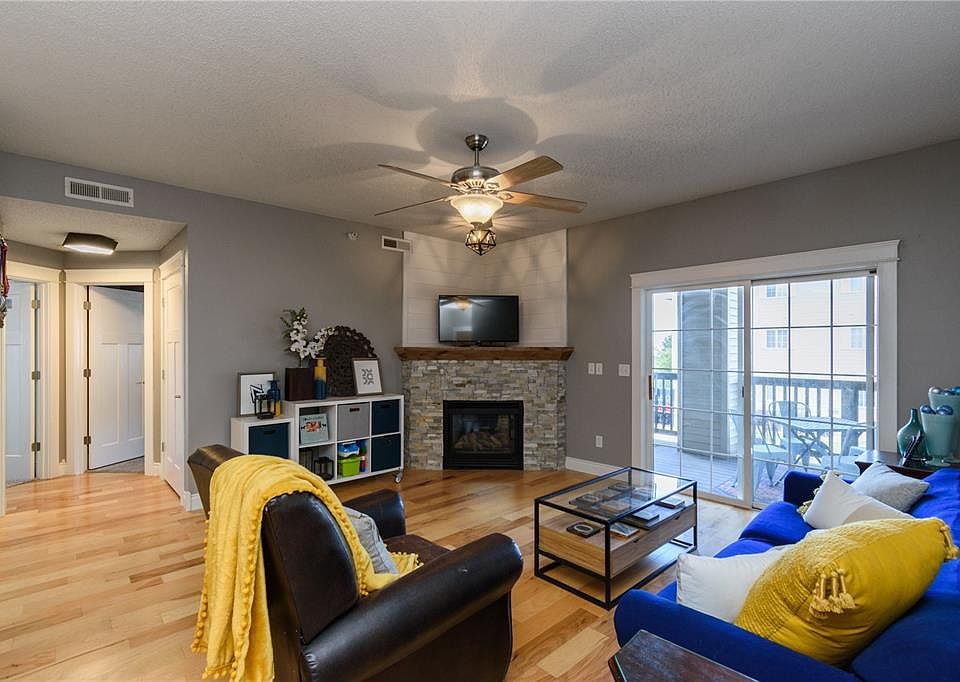 1st image of 515 Penn Ct APT 6