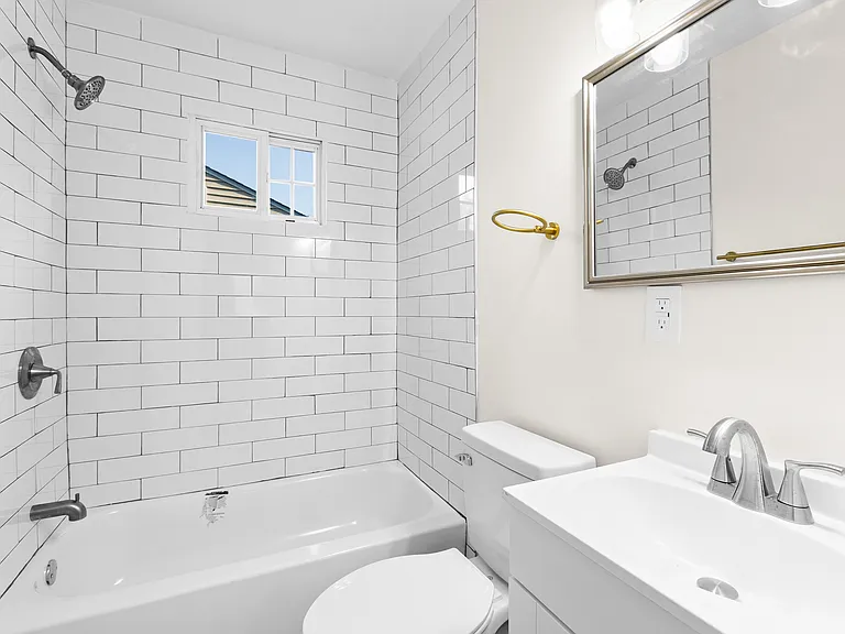 1444 Irving St — Photo 7
