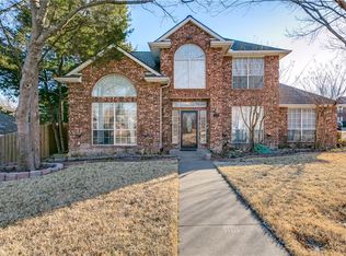 620 Missionary Rdg, Desoto, TX 75115