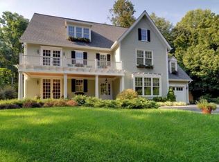 7011 Arandale Rd, Bethesda, MD 20817