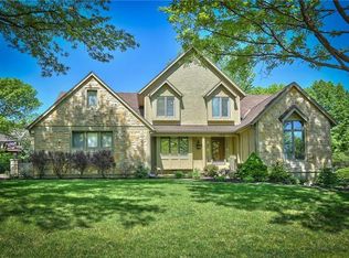11904 Wenonga Ln, Leawood, KS 66209