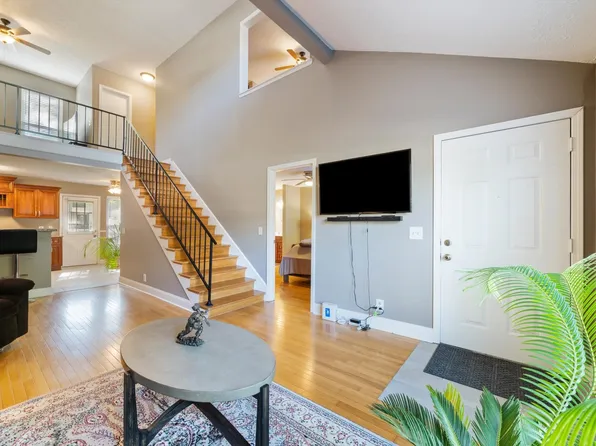 518 Highland View Dr, Hermitage, TN 37076