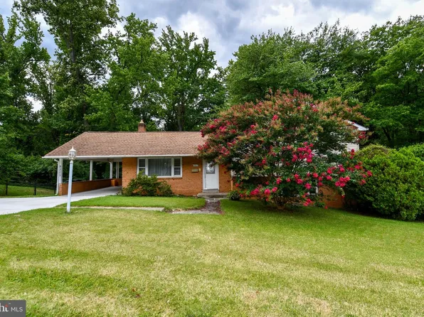 9205 Wellington Ct, Lanham, MD 20706
