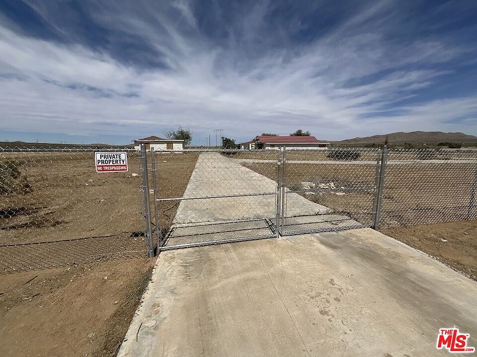 2nd image of 20715 Stoddard Wells Rd